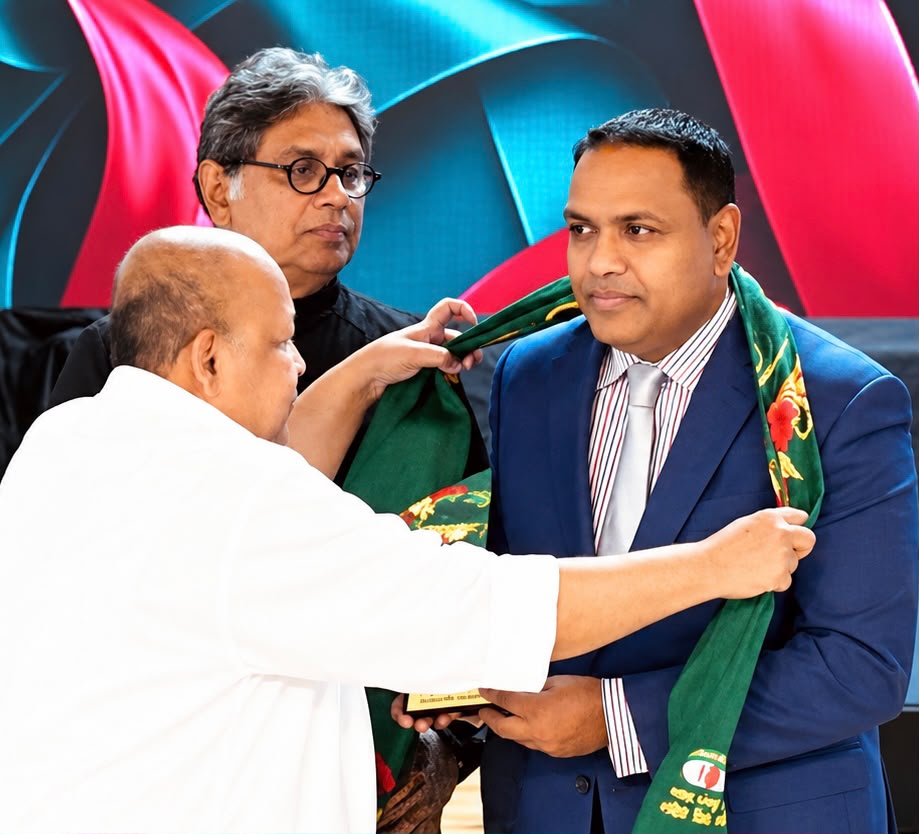 মানুষের ভালোবাসা, সততা ও জনসেবার অঙ্গীকারে এগিয়ে চলেছেন দুলাল বেহেদু: বাংলাদেশ সোসাইটির সিনিয়র সহসভাপতি পদপ্রার্থী দুলাল বেহেদুর অঙ্গীকার—আর্থিক স্বচ্ছতা, অপচয় রোধ, সমাজকল্যাণ ও মেধাবী শিক্ষার্থীদের পাশে দাঁড়ানো